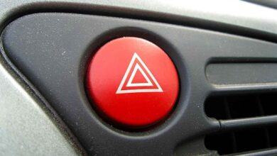 hazard warning light usage